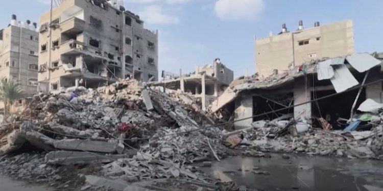 الصحة الفلسطينية : أكثر من 21 ألف قتيل بالقصف الإسرائيلي