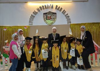 طلاب مدراس ليسيه باب اللوق .. دائما في المقدمة |صور