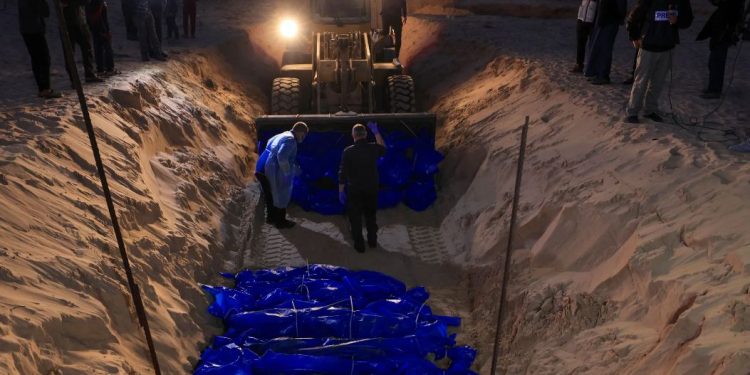 مساع فلسطينية للتعرف على هوية 80 قتيلا سلمتهم إسرائيل