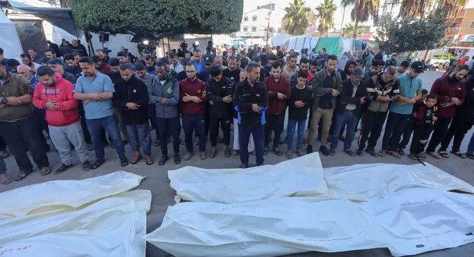 خلال 24 ساعة.. 100 شهيد و158 مصابا في وسط غزة