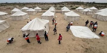 الهلال الأحمر الفلسطيني: نتعاون مع مصر لإنشاء أول مخيم منظم للنازحين في خان يونس