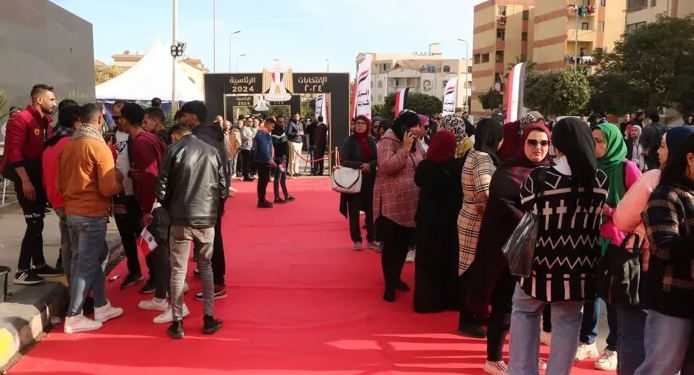 مصر.. “الوطنية للانتخابات”: الإقبال الكثيف مستمر بلجان الانتخابات الرئاسية