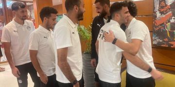 إمام عاشور يغادر المستشفى.. وهذا ما قاله عن إصابته|صور