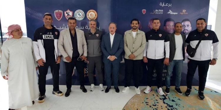سفير مصر في الإمارات يزور بعثة الفريق الأول لكرة القدم بنادي الزمالك