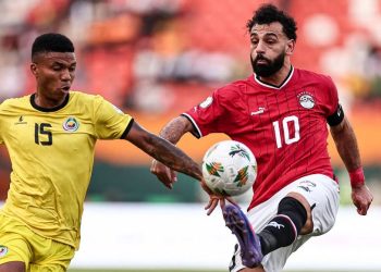 بداية مخيبة للامال .. الفار ينقذ مصر من الهزيمة أمام موزمبيق بـ أمم إفريقيا