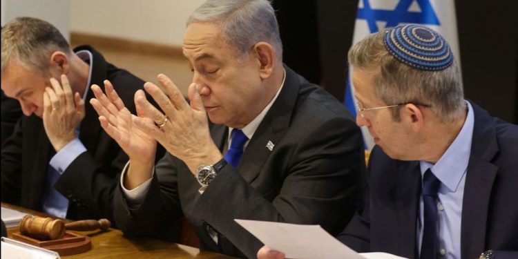 نتنياهو يتنصل من تصريحات وزرائه المتطرفين.. تعرف على التفاصيل