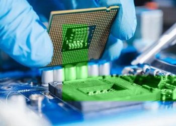 رغم العقوبات الأمريكية.. تايوان تمنح “هواوي” الصينية رقائق متطورة