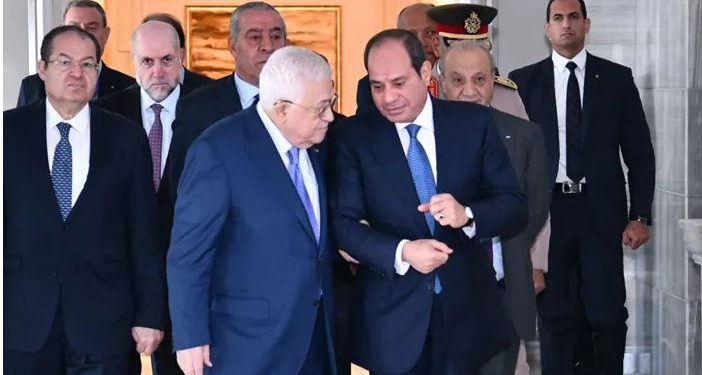 لبحث وقف حرب غزة.. الرئيس الفلسطيني يصل القاهرة للقاء نظيره المصري