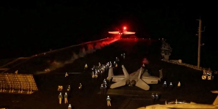 الولايات المتحدة: نتوقع أن يسعى الحوثيون للانتقام من ضرباتنا