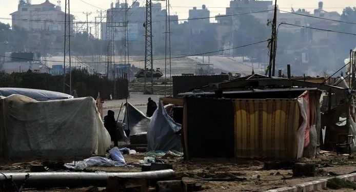 “فلسطين” تدين القصف الإسرائيلي الوحشي لمركز إيواء “الأونروا” في خان يونس