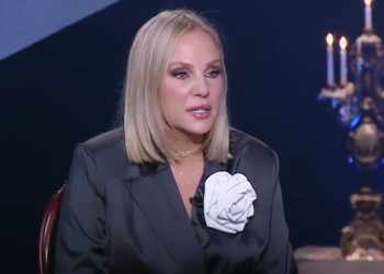 أول رد لشيرين رضا على خطوبة بنتها