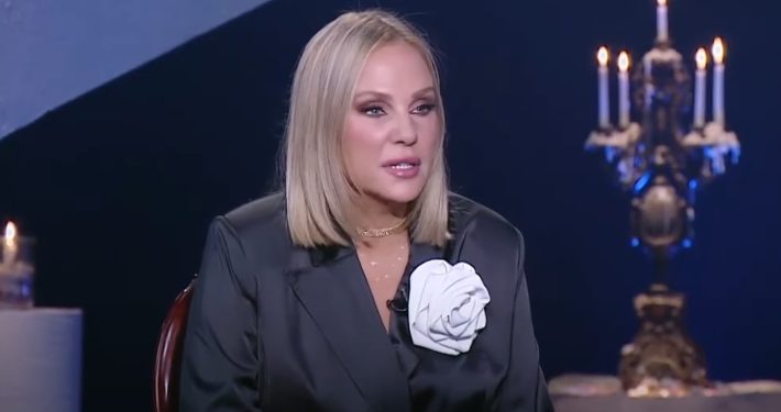 أول رد لشيرين رضا على خطوبة بنتها