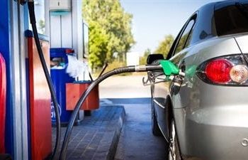 ميناء أكتوبر الجاف يعزز حركة الواردات والصادرات