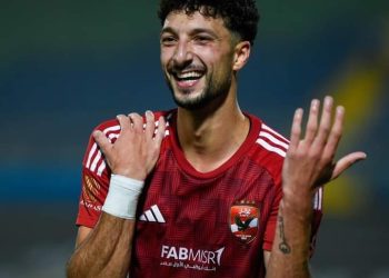 وسام أبو علي يفوز برجل مباراة الأهلي وسيرامريكا