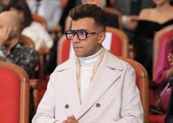 ترحيل عصام صاصا إلى سجن الكيلو 10.5 بعد الحكم بحبسه لمدة 6 أشهر