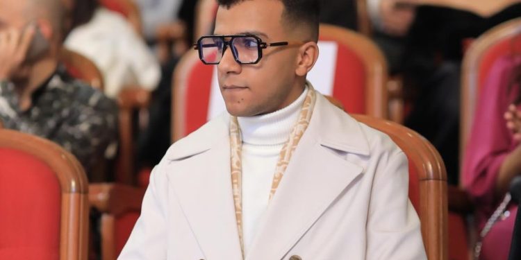 ترحيل عصام صاصا إلى سجن الكيلو 10.5 بعد الحكم بحبسه لمدة 6 أشهر