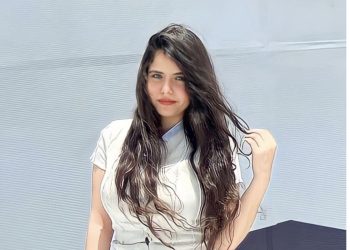 البلوجر نور عماد ظريف في ضيافة قناة النهار غدا