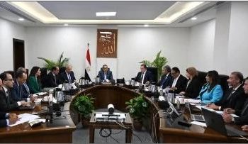 مصطفي مدبولي يتابع الاجراءات التنفيذية  لمبادرة دعم القطاعات الانتاجية الزراعة والسياحة