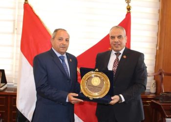 اللواء وليد البارودي يتفقد الأبراج الإدارية و الاستثمارية ببورسعيد