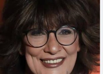 تعليق ناري من سماح أنور على عمليات التجميل