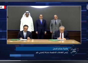 الأكبر في العالم.. آخر تفاصيل إنشاء محطة رياح سوهاج وتسليم الأرض.. فيديو