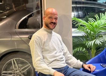 هل هناك زيادة في أسعار السيارات بعد نقص المخزون..صاحب معرض يكشف التفاصيل