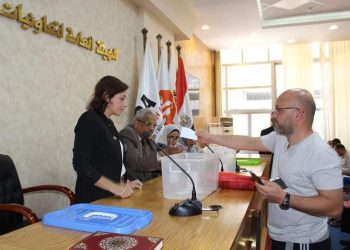 تعاونيات الإسكان تجري القرعة العلنية بين المتقدمين لتخصيص وحدات لؤلؤة القاهرة الجديدة