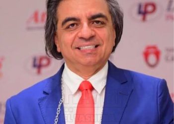 بلاش قبلات وأحضان.. تحذير عاجل من جمال شعبان بسبب الفيروسات الجديدة