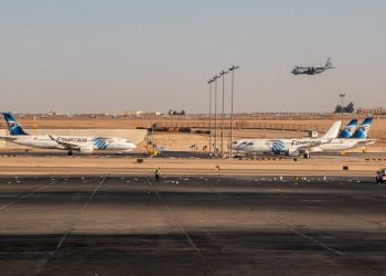 سرقة على متن طائرة بمطار القاهرة…الداخلية تكشف ملابسات الحادث