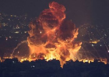 إسرائيل تضرب الضاحية الجنوبية لبيروت ومقتل 12 شخصاً في غارات شرق لبنان