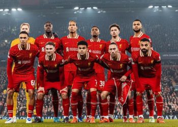 صلاح يكتب التاريخ من جديد.. بصناعته هدفين في ليلة ليفربول الأوروبية