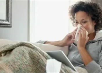 تحذير من حقنة البرد.. علاجات منزلية فعّالة لمكافحة الإنفلونزا وتعزيز المناعة