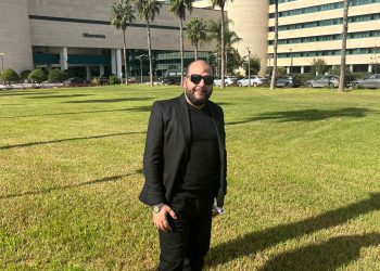 رجل أعمال مصري يزور الجزائر ويشعل مواقع التواصل برسالة تضامن وتعاون مشترك