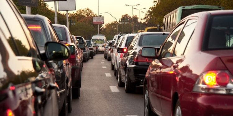 انفراجة قريبة لأزمة سيارات ذوي الهمم في الموانئ المصرية: تسهيلات جديدة و5 مليارات جنيه غرامات على المخالفين