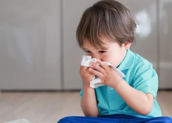 نزلات البرد المنتشرة حاليًا..الأعراض وطرق العلاج من خبراء الصحة