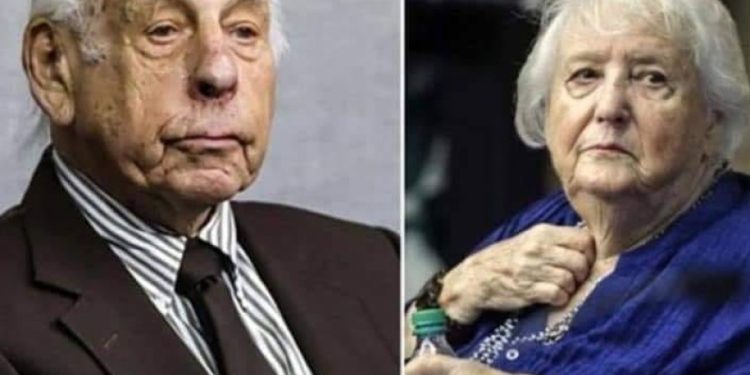 حيلة غريبة تكشفها زوجة: رجل يتظاهر بالصمم والبكم 10 سنوات لتجنب الحديث مع زوجته!