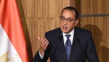 الحكومة تنفي زيادة الأجور والمعاشات وتقديم موعد العلاوة الدورية