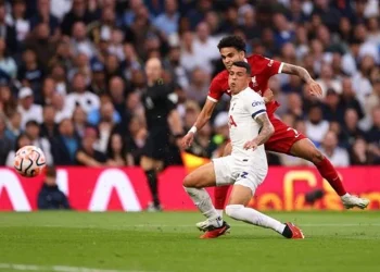 ليفربول يسعى لمواصلة التألق أمام توتنهام في نصف نهائي كأس كاراباو