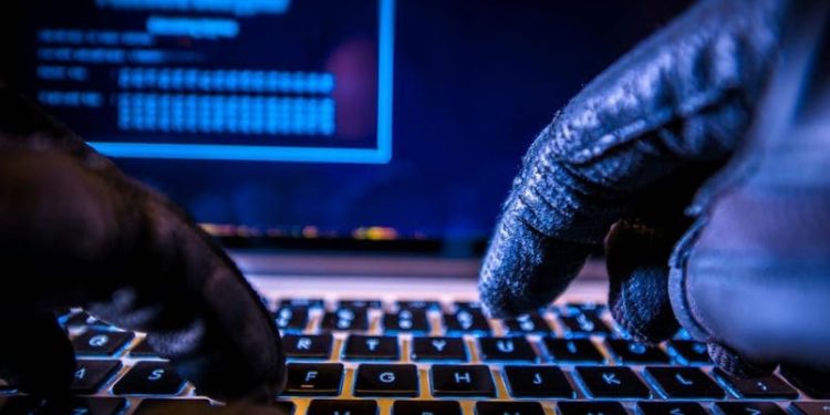 “FBC”.. منصة الاحتيال الإلكتروني التي سلبت المصريين وانتهت بالاختفاء