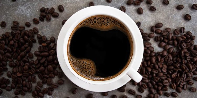 دراسة تكشف تأثير غير متوقع لقهوة الصباح على الدماغ