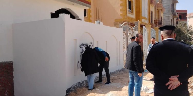 جهاز برج العرب يقوم بسحب قطع أراضٍ وإزالة مخالفات بناء