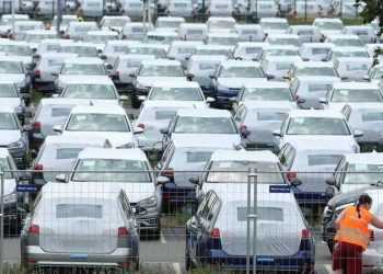 انخفاض حاد في صادرات السيارات الألمانية بنحو 29%