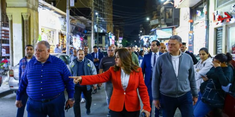 أنس الفقي يتغزل في  منال عوض ويصفها بالوزيرة الجدعة