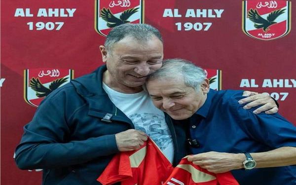  قبل رحيلة رسمياً.. الأهلي يكرم كولر وجهازه المعاون