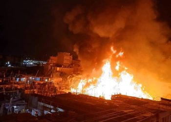 حريق ضخم بشارع مصطفى ترك بحي الشرابية ولا توجد أي إصابات حتى الآن