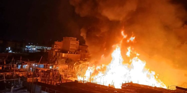 حريق ضخم بشارع مصطفى ترك بحي الشرابية ولا توجد أي إصابات حتى الآن
