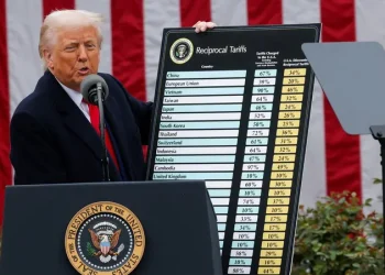 زيادة في الأسعار.. خبير يكشف تأثير رسوم ترامب على أجهزة المحمول في مصر