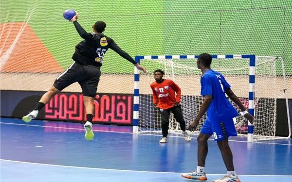 يد الأهلي تكتسح كينشاسا بنتيجة 45-21  ويتأهل لـ نصف نهائي كأس الكؤوس