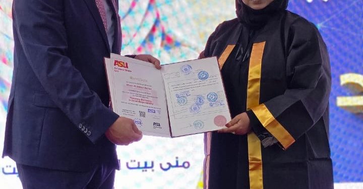 الدكتورة منى العبد تحصد تكريماً دولياً وتضيف إنجازاً مشرفاً لعُمان