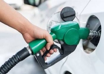 ملاك السيارات يحذرون من بنزين 92 في المحطات: “مضروب”